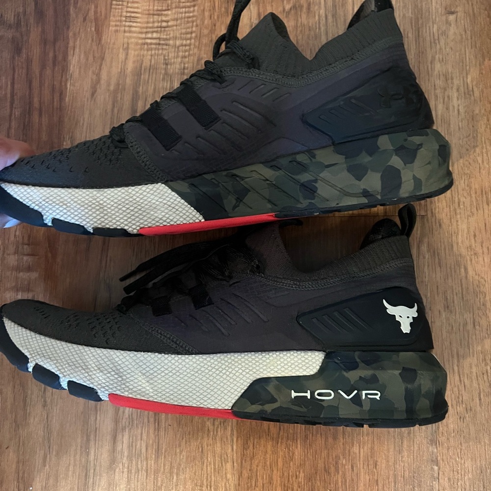 Mens project rock shoes